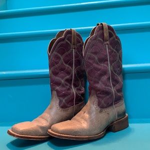 Women’s Ariat boots